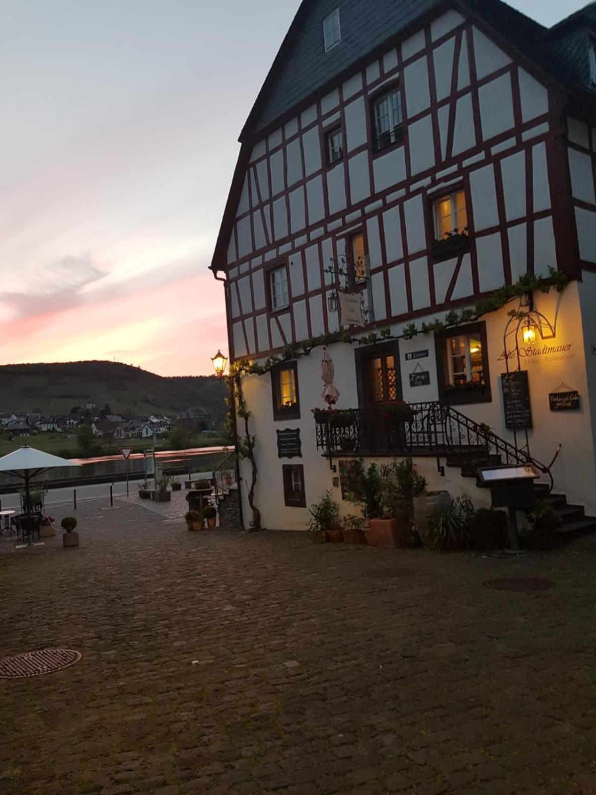 Hotel Restaurant Alte Stadtmauer Beilstein  Exterior foto