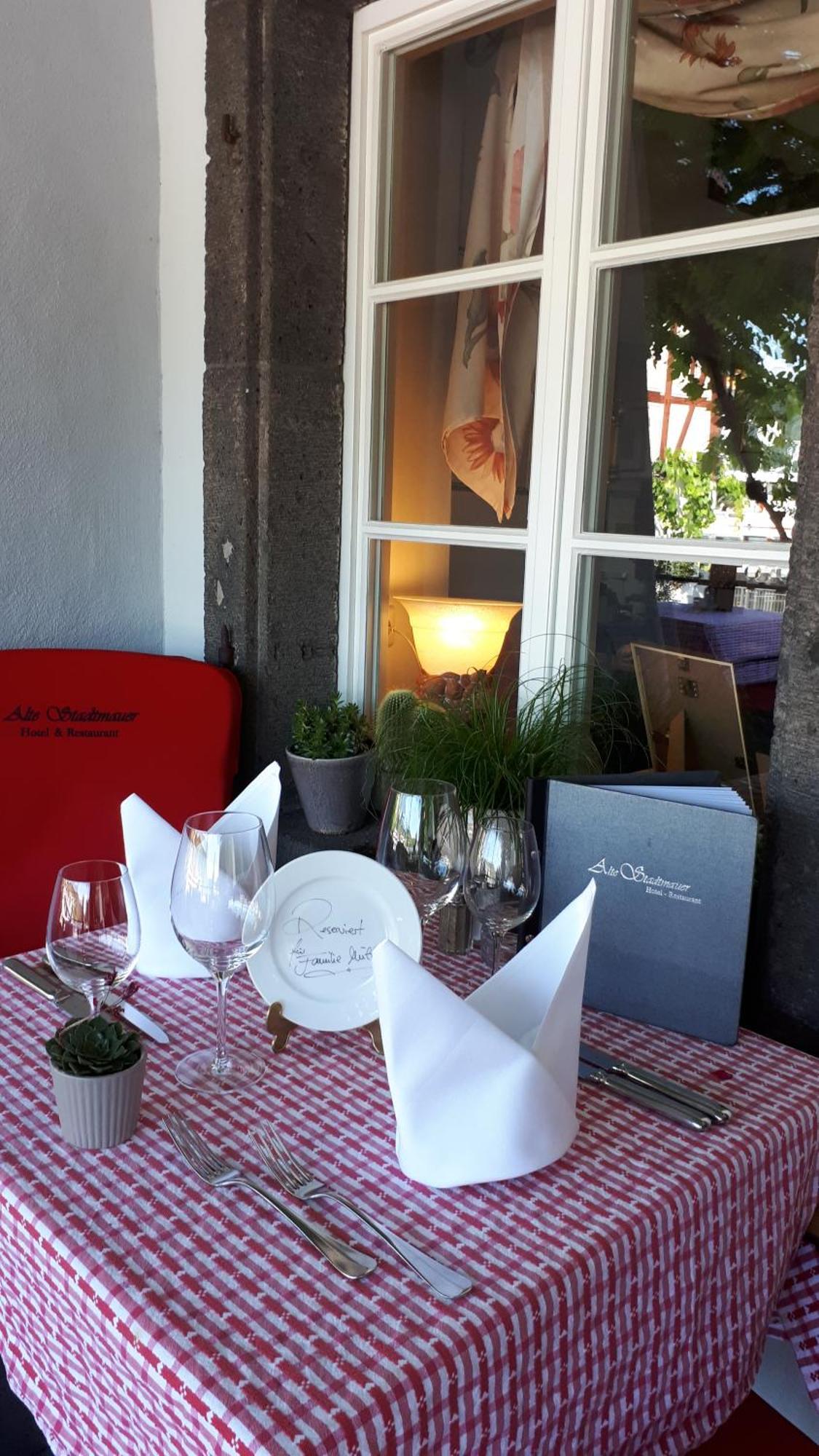 Hotel Restaurant Alte Stadtmauer Beilstein  Exterior foto